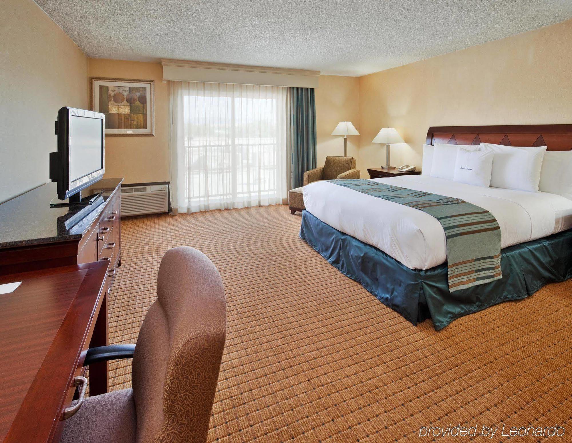 Doubletree By Hilton Livermore, Ca Exterior photo